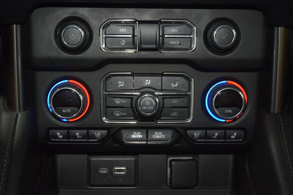 Used 2022 Chevrolet Tahoe High Country AWD/4WD image 32