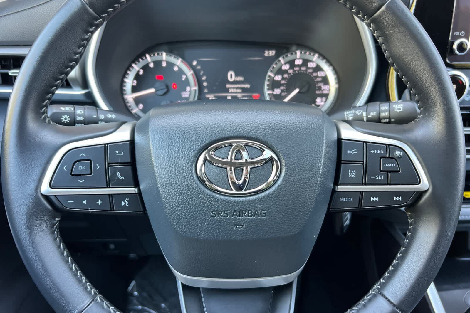 Certified 2026 Toyota Highlander XLE AWD/4WD image 26