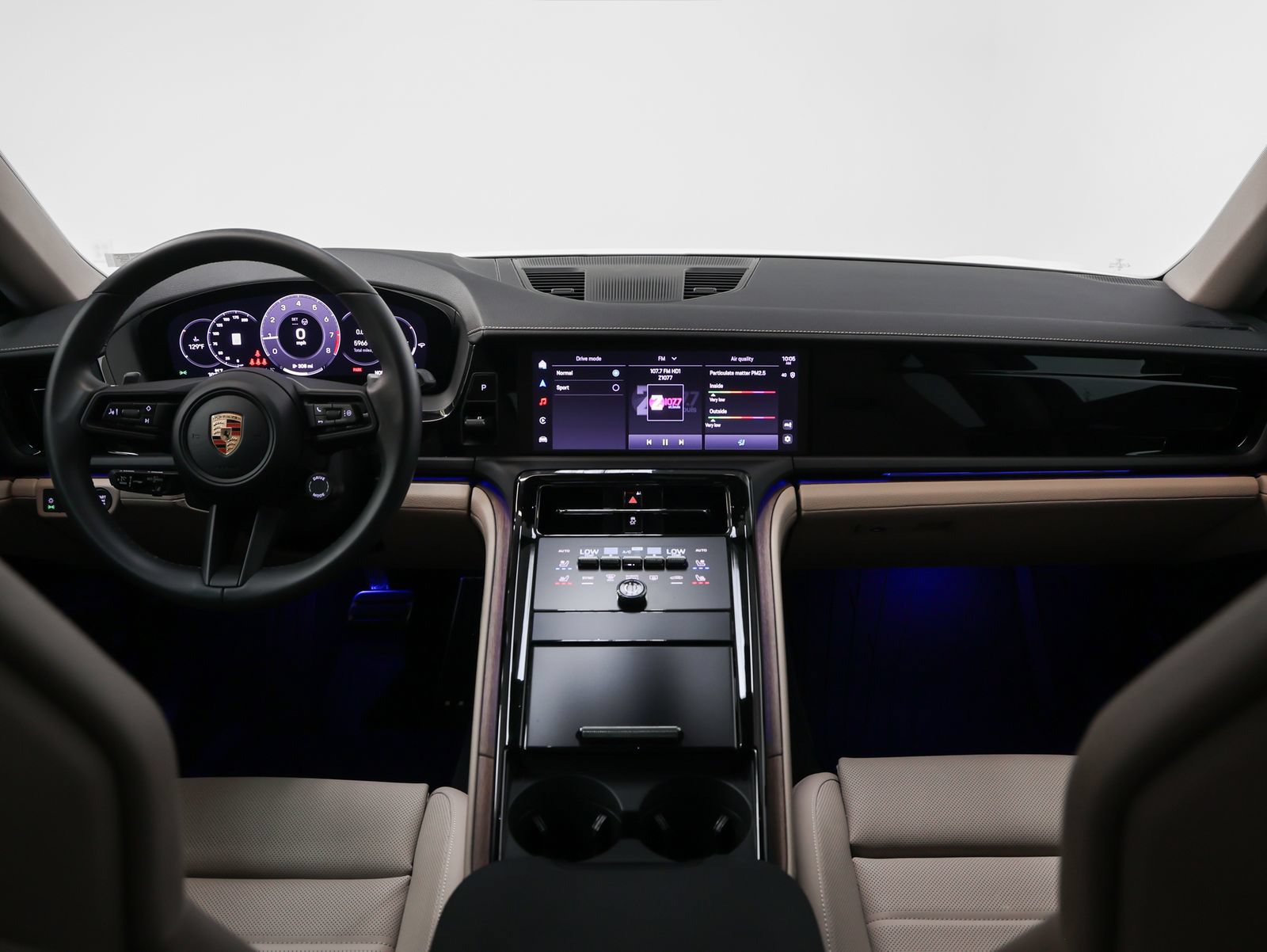 Certified 2025 Porsche Panamera 4 AWD/4WD image 34