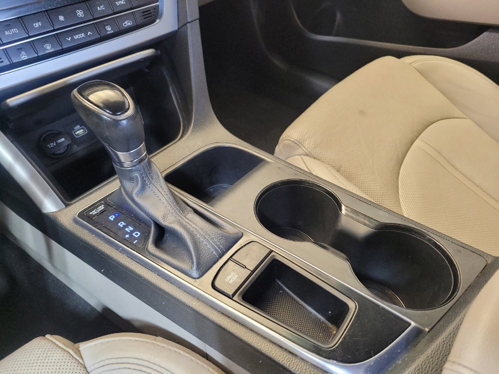Used 2015 Hyundai Sonata Limited w/ Option Group 05 FWD image 26
