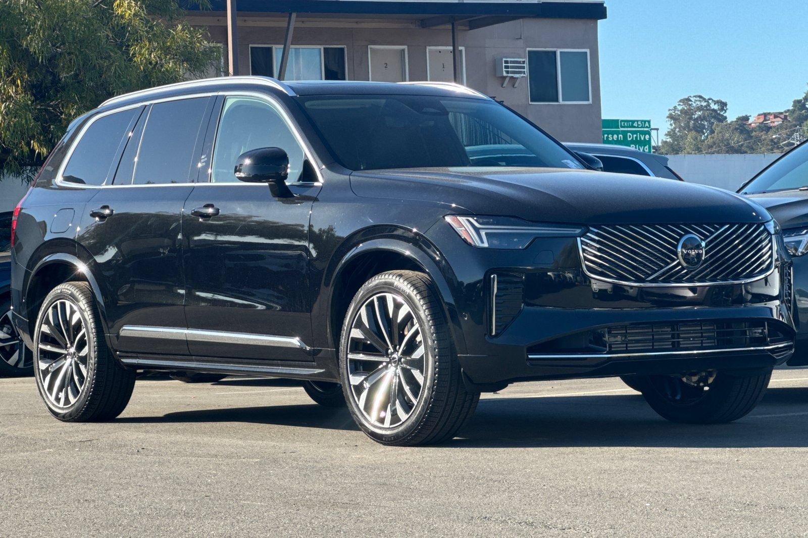 New 2026 Volvo XC90 T8 Ultra w/ Lounge Package AWD/4WD image 9