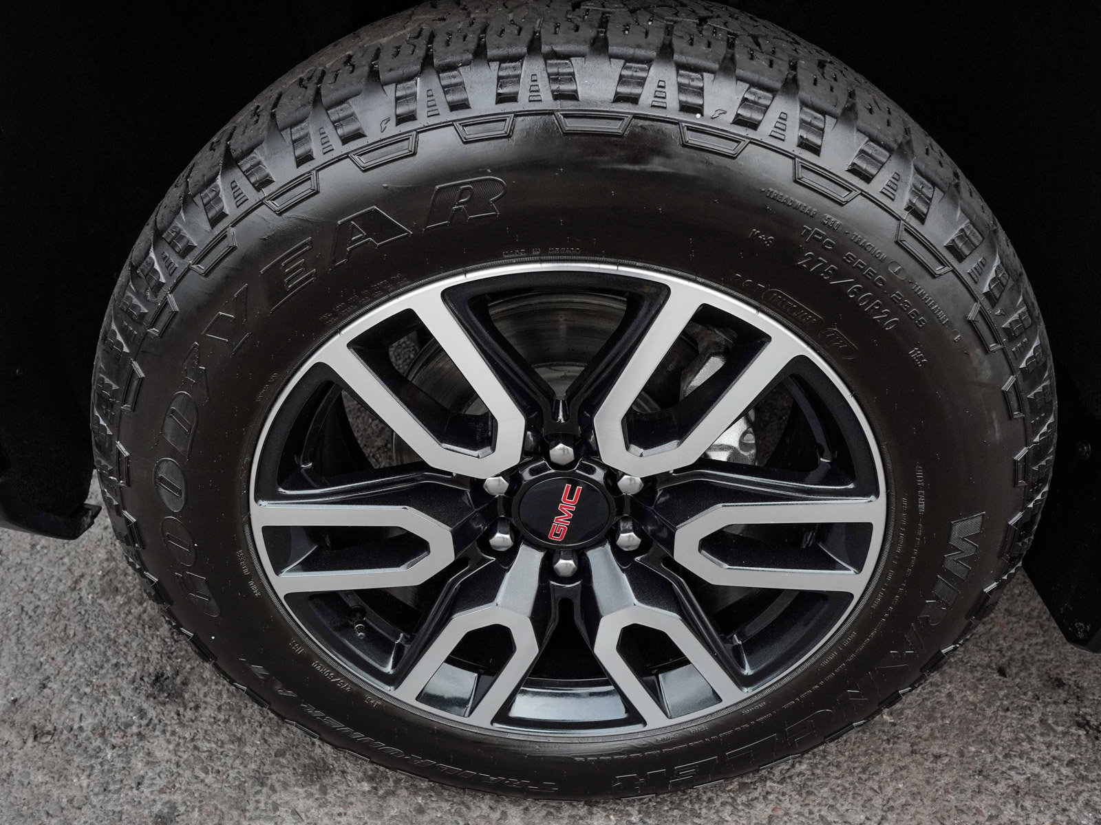 Used 2025 GMC Sierra 1500 AT4 w/ AT4 Premium Package image 9