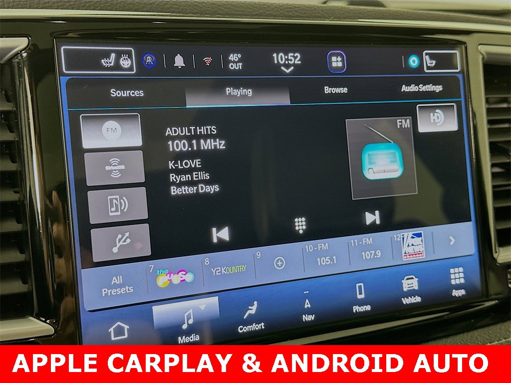 Used 2025 Chrysler Pacifica Limited image 12