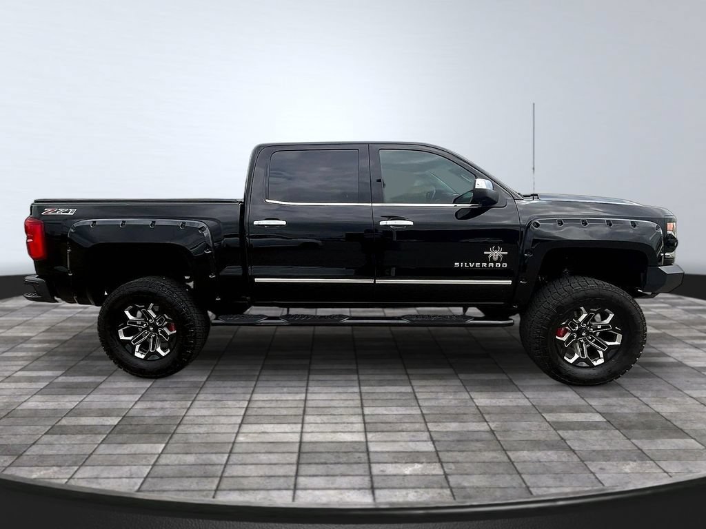 Used 2017 Chevrolet Silverado 1500 LTZ Z71 w/ LTZ Plus Package AWD/4WD image 8