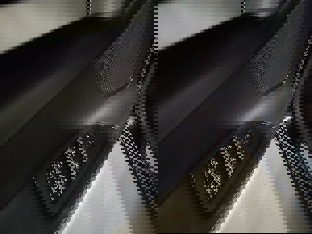 Used 2013 BMW 750Li xDrive image 21