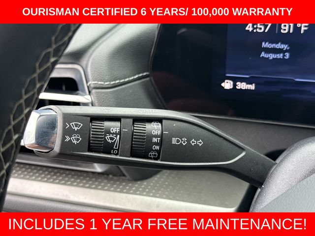 Used 2025 Chevrolet Traverse LT FWD image 28