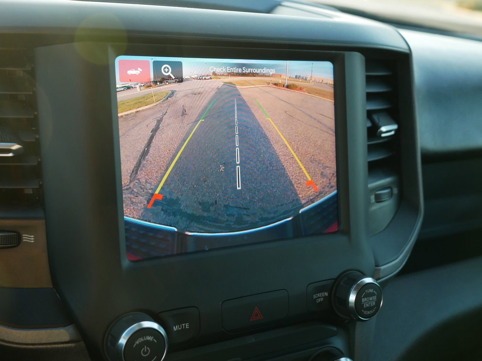 Used 2024 RAM 2500 Tradesman w/ Chrome Appearance Group image 22