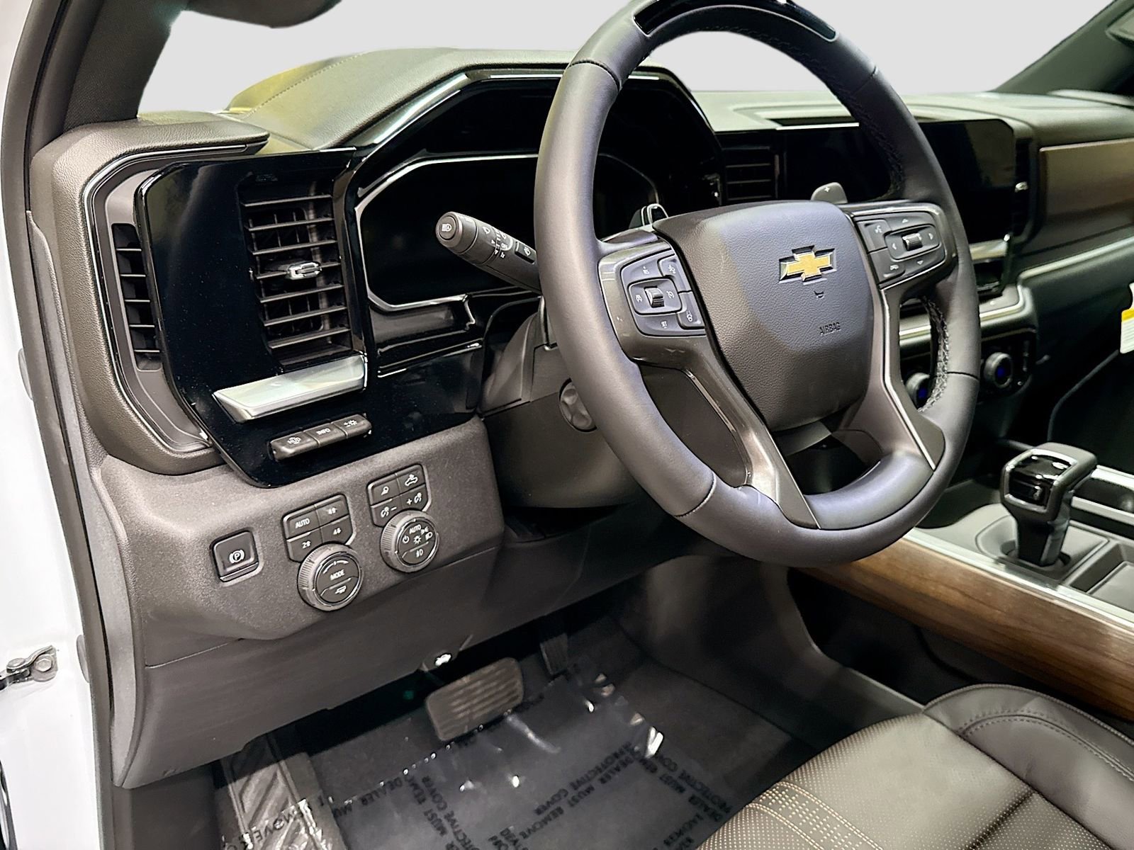 New 2026 Chevrolet Silverado 1500 High Country AWD/4WD image 10