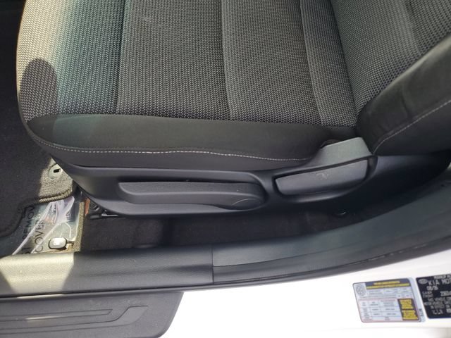 Used 2017 Kia Forte LX FWD image 17