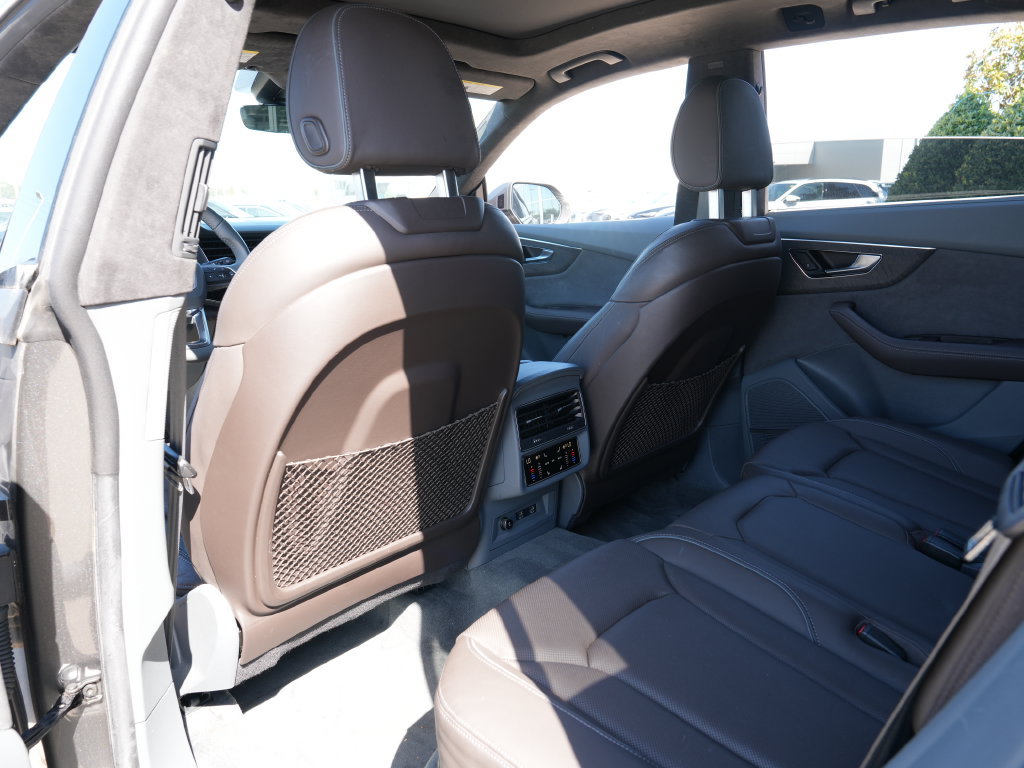 Used 2019 Audi Q8 Prestige AWD/4WD image 23