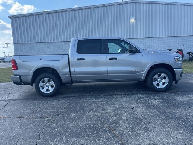 New 2026 RAM 1500 4x4 Crew Cab image 17