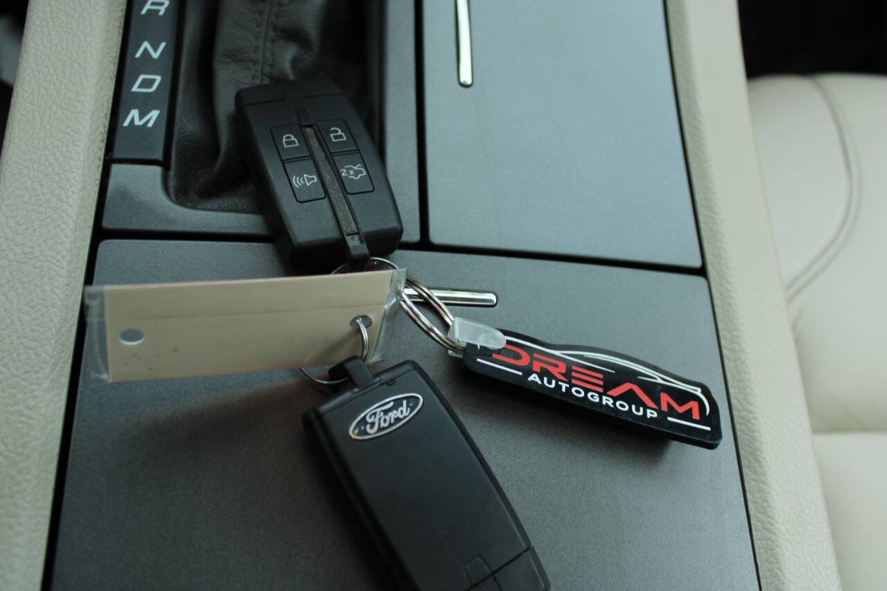 Used 2012 Ford Taurus SEL FWD image 27