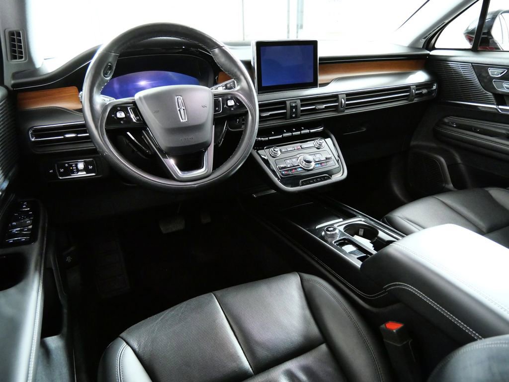 Used 2022 Lincoln Corsair Reserve w/ Elements Package image 4