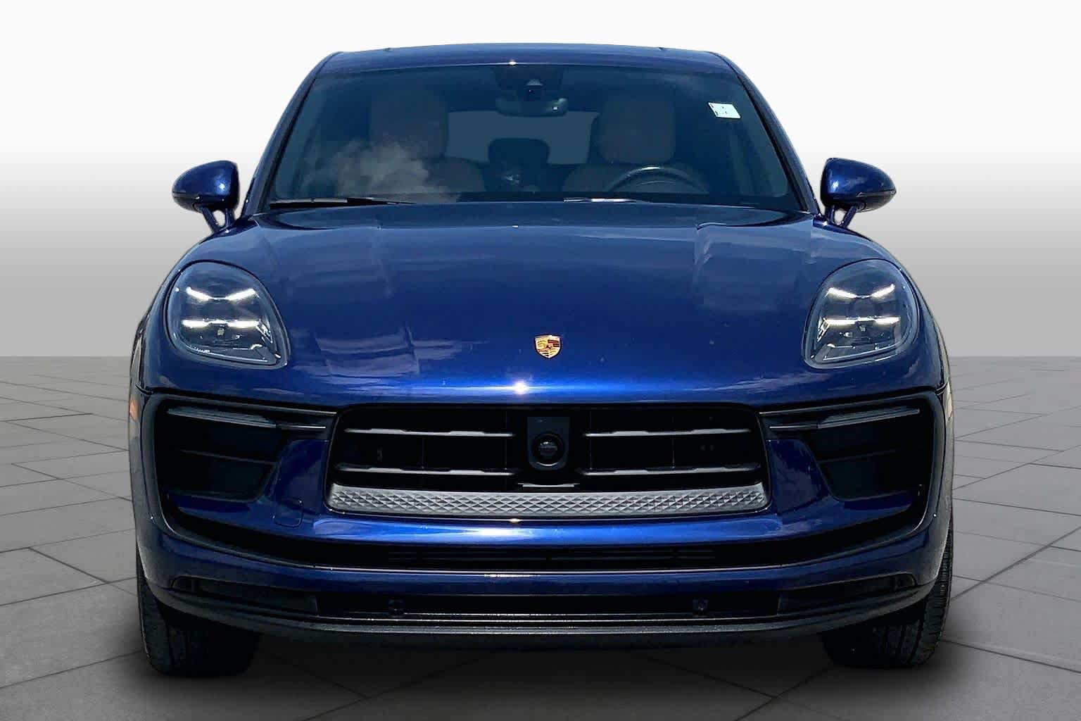 Used 2023 Porsche Macan Turbo AWD/4WD image 4