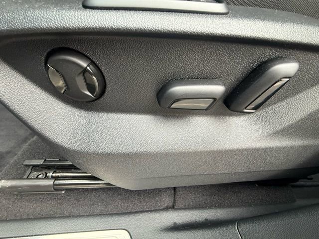 Used 2024 Volkswagen Atlas Cross Sport SEL Premium R-Line image 14