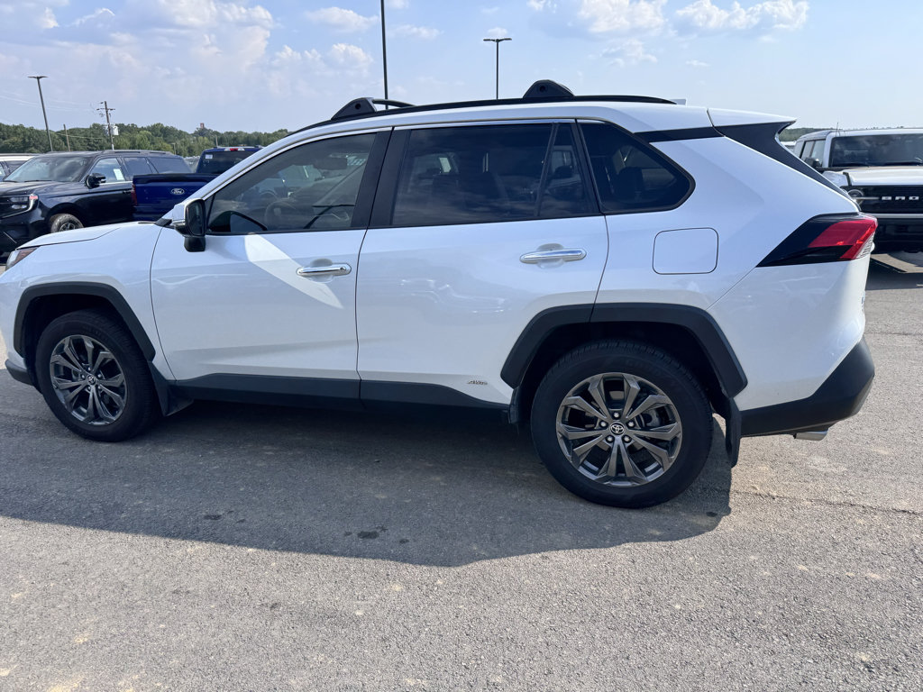 Used 2024 Toyota RAV4 Limited w/ Advanced Technology Package AWD/4WD image 10