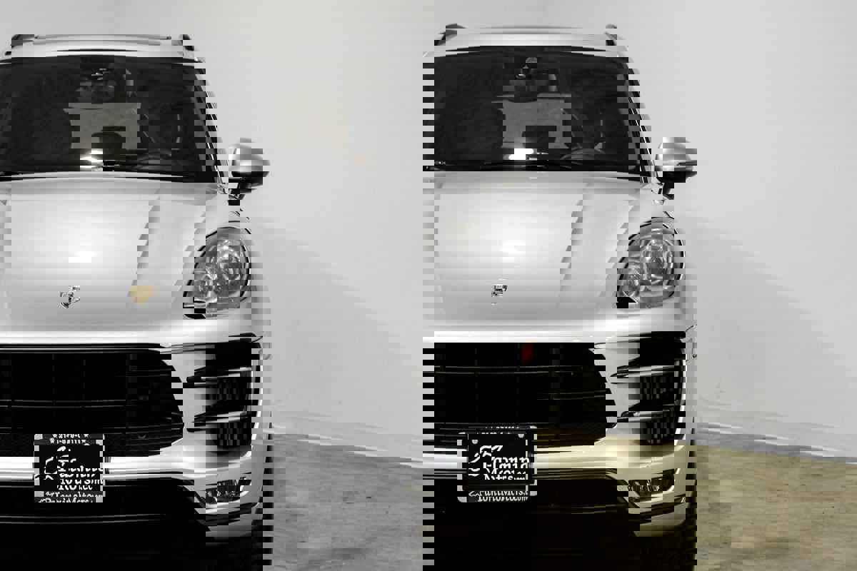 Used 2016 Porsche Macan Turbo AWD/4WD image 43