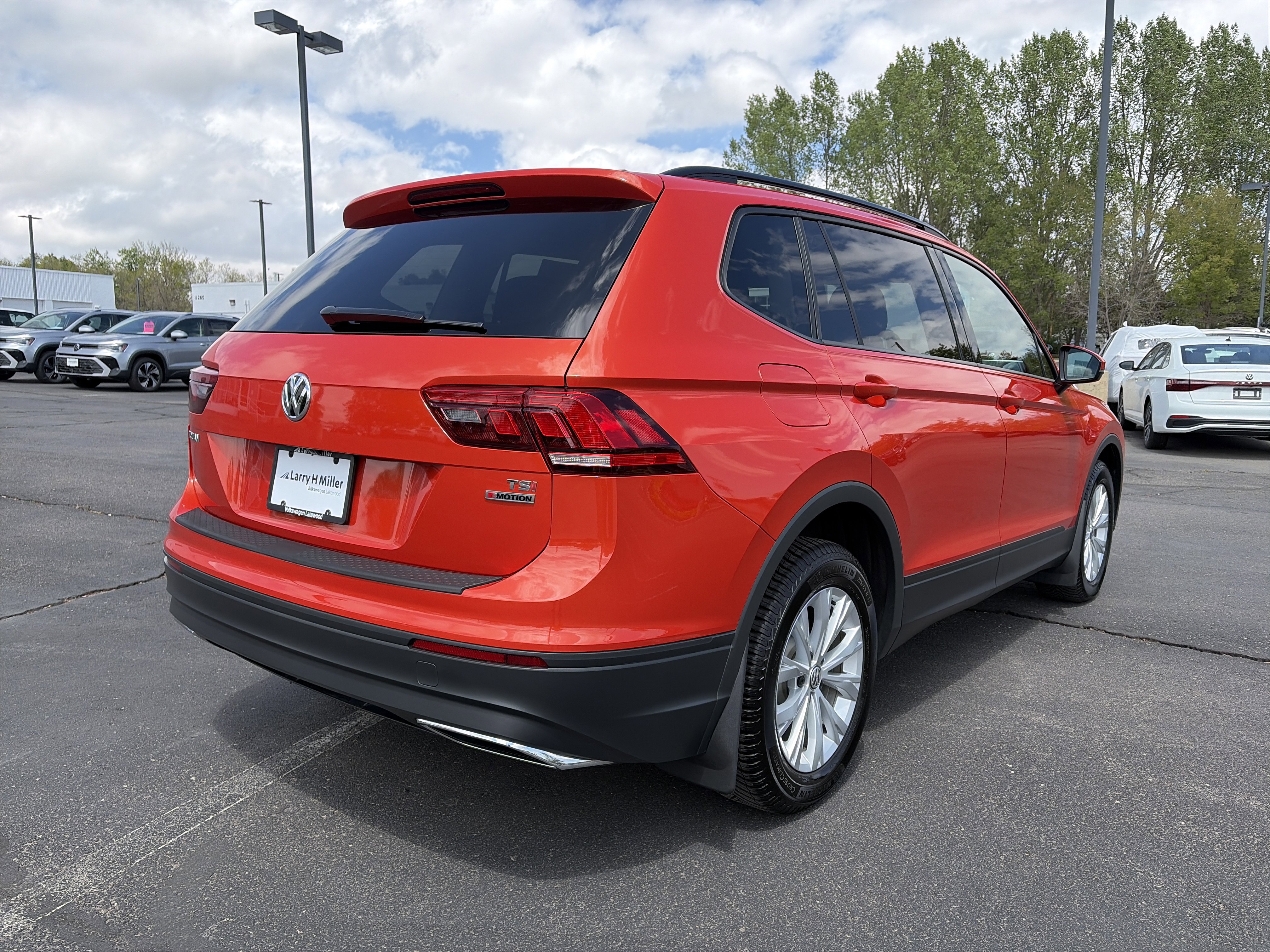 Used 2018 Volkswagen Tiguan S AWD/4WD image 5