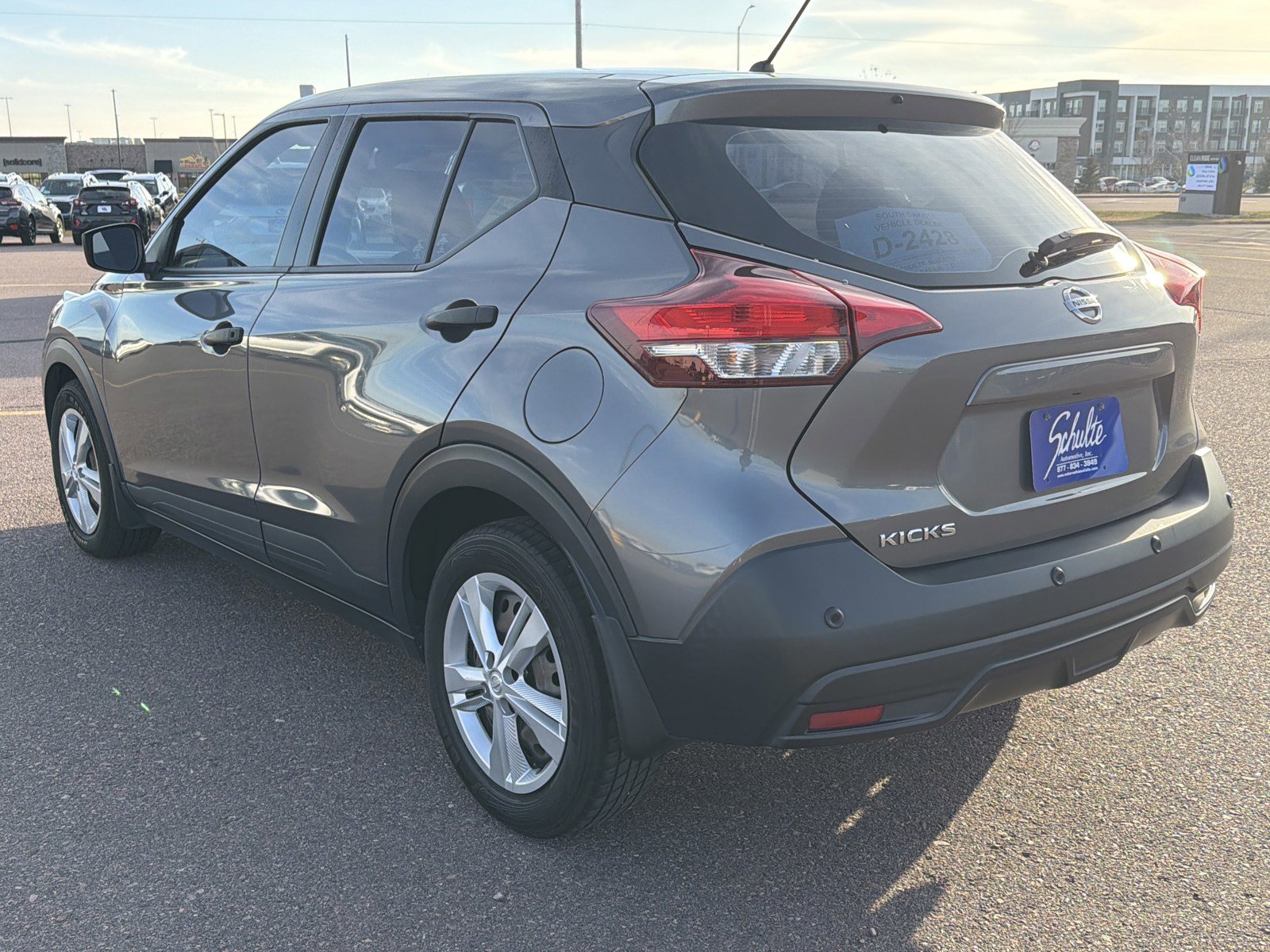 Used 2020 Nissan Kicks S image 9