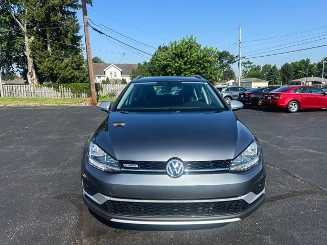 Used 2019 Volkswagen Golf Alltrack S AWD/4WD image 2