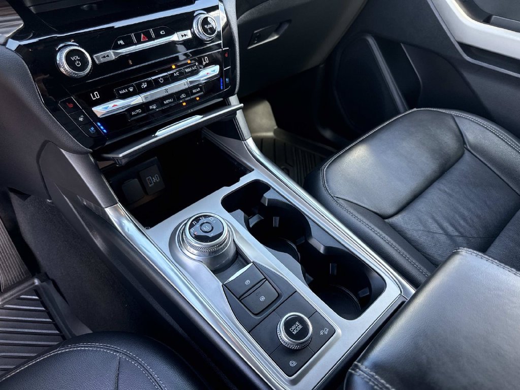Used 2021 Ford Explorer Limited w/ Hybrid Equipment Group 310A AWD/4WD image 27