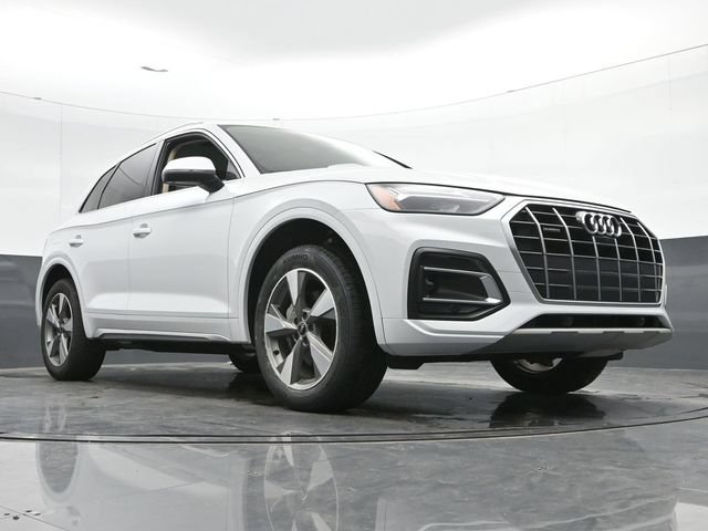 Used 2025 Audi Q5 2.0T Premium Plus w/ Premium Plus Package AWD/4WD image 32
