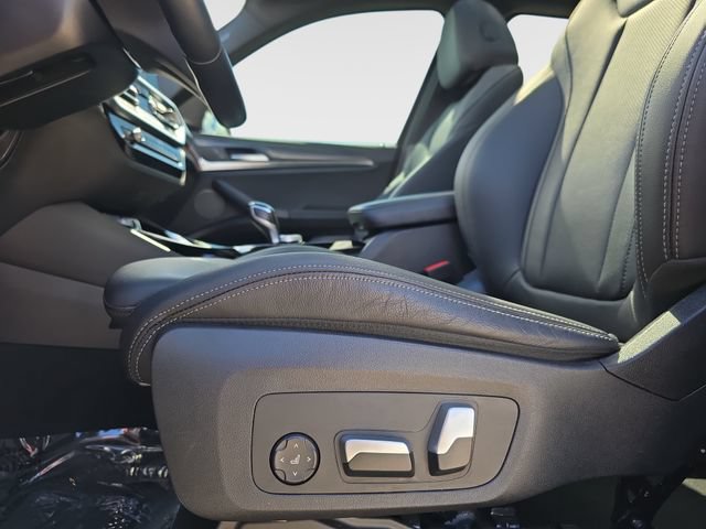 Used 2024 BMW X3 M40i AWD/4WD image 32