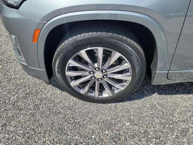 Used 2023 Chevrolet Traverse Premier FWD image 5