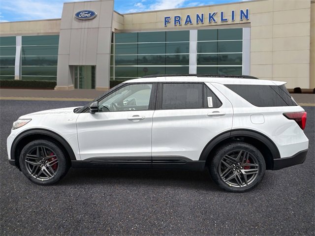 New 2026 Ford Explorer ST-Line w/ ST-Line Street Pack image 4