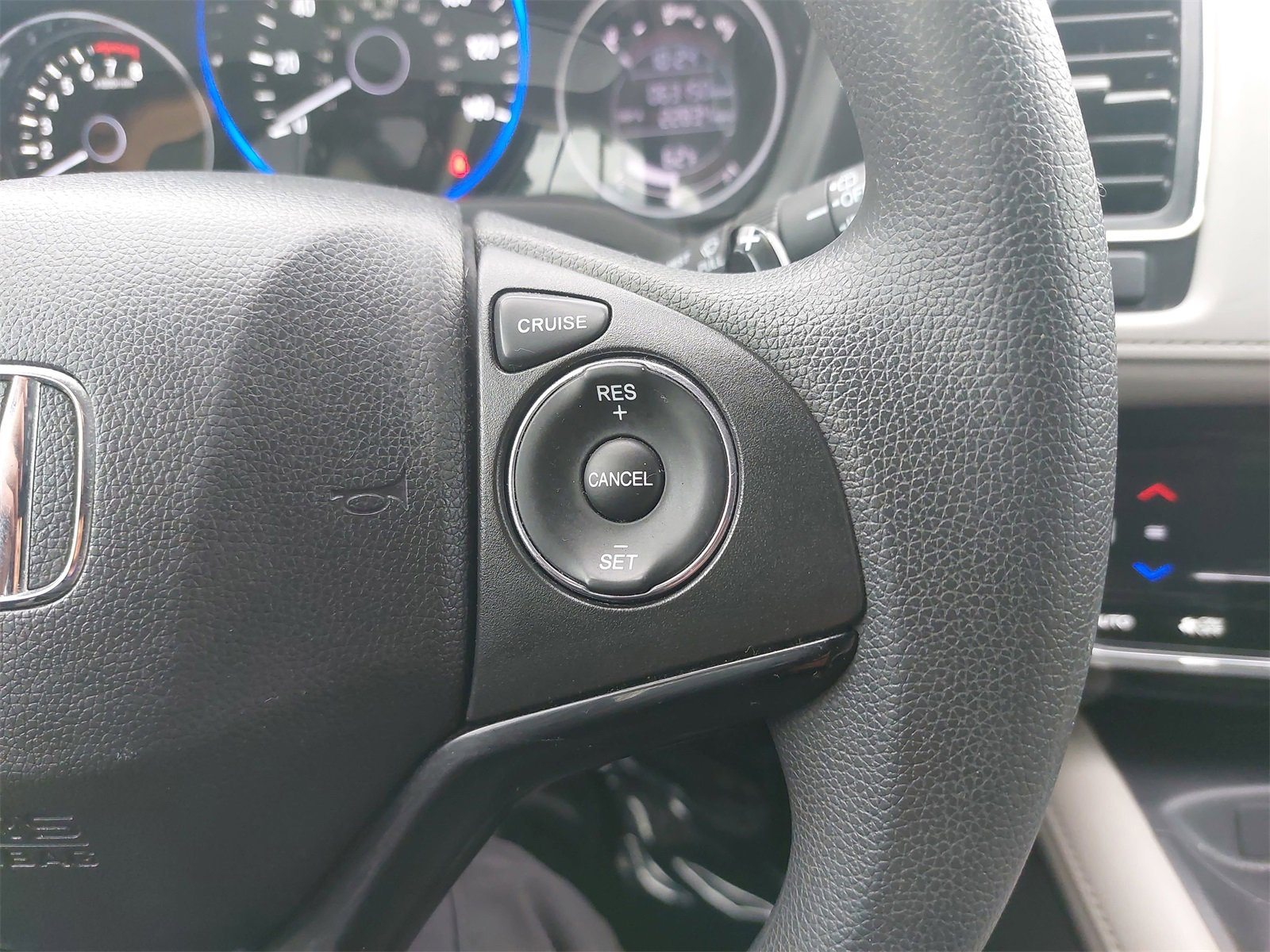 Used 2016 Honda HR-V EX image 17