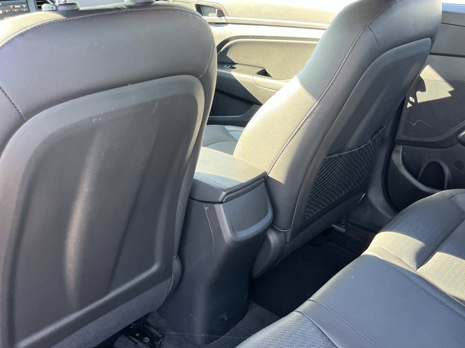 Used 2017 Hyundai Elantra Limited w/ Limited Tech Package 08 FWD image 18