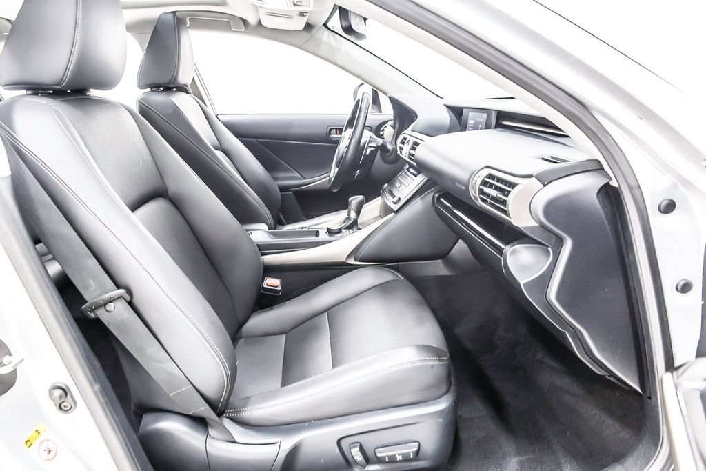 Used 2016 Lexus IS 200t RWD image 32