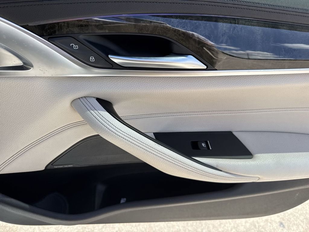 Used 2018 BMW 540i image 45
