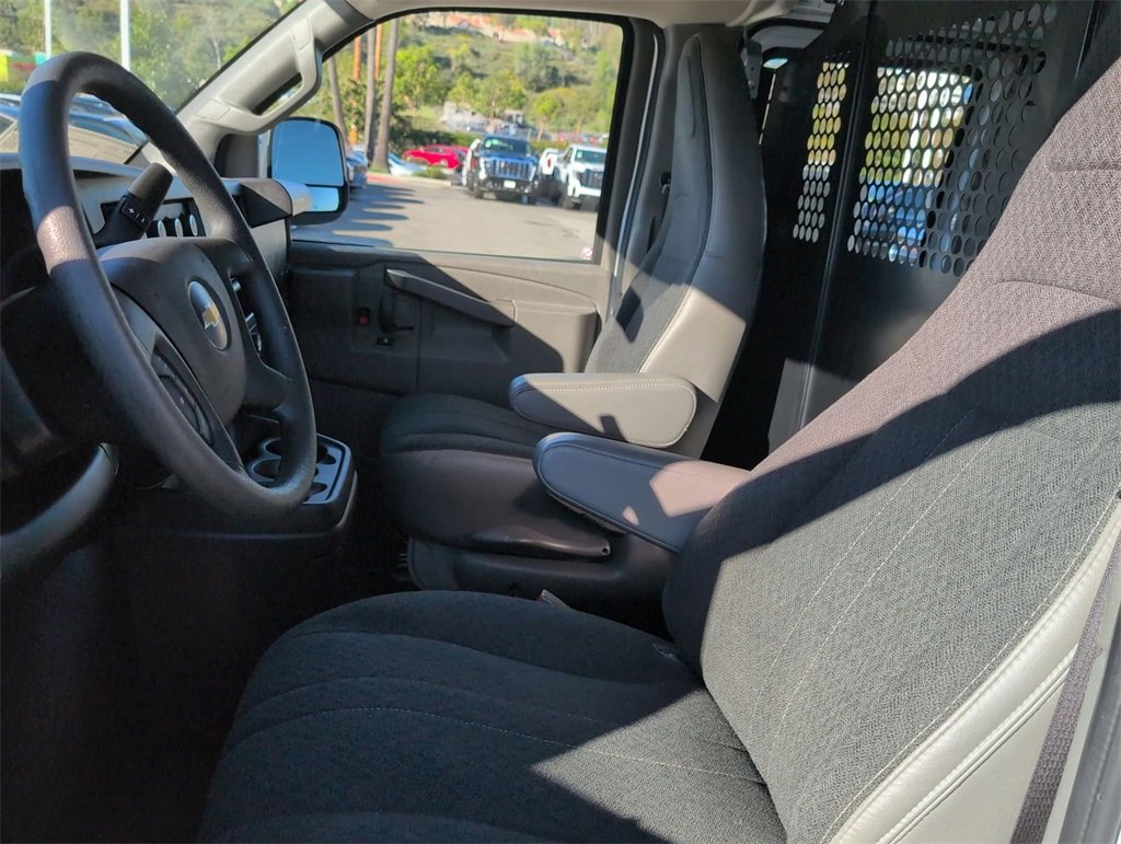 Used 2024 Chevrolet Express 2500 Work Van w/ Driver Convenience Package image 16