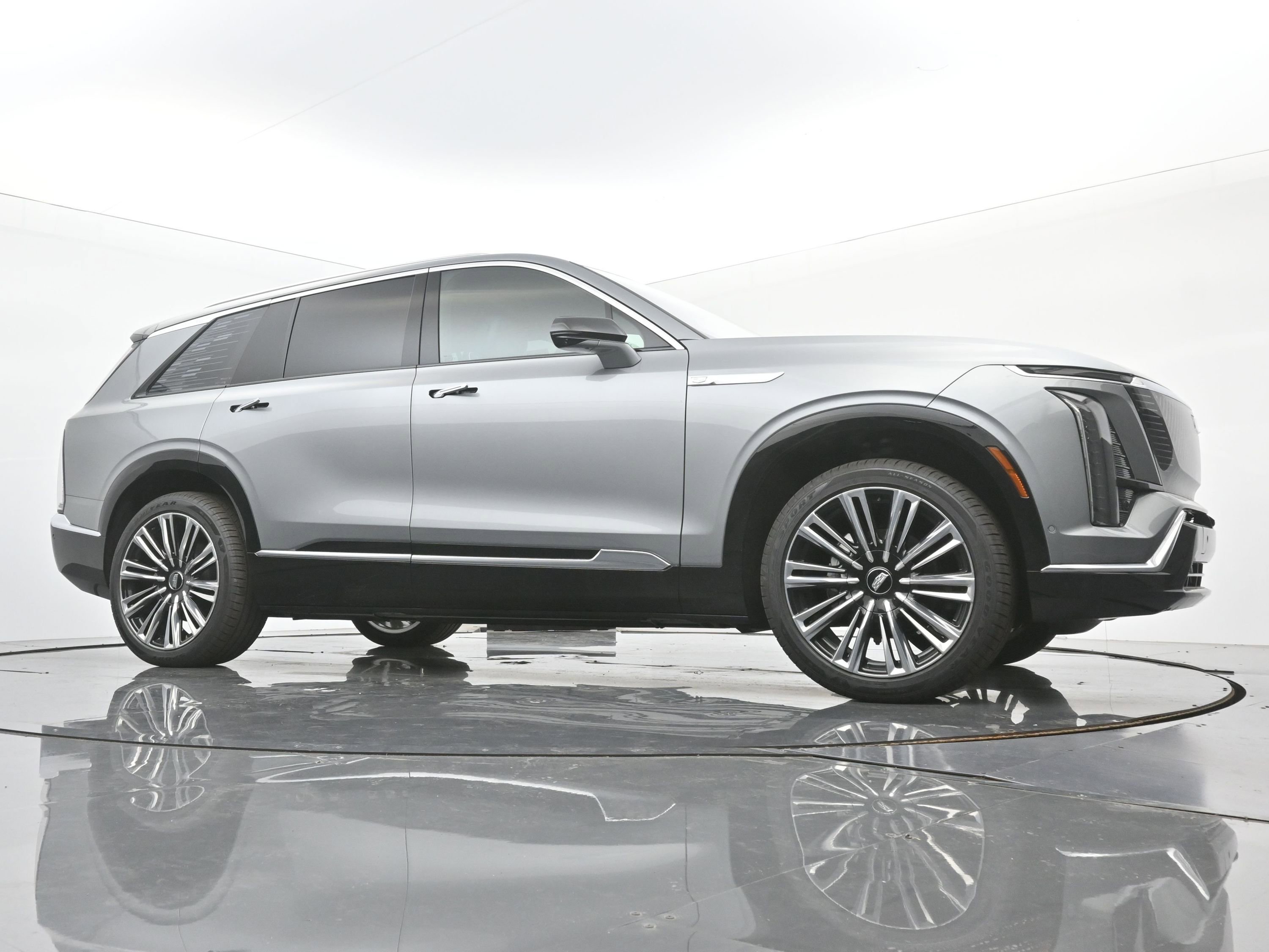 New 2026 Cadillac Vistiq Premium Luxury w/ LPO, Floor Liner Package image 21