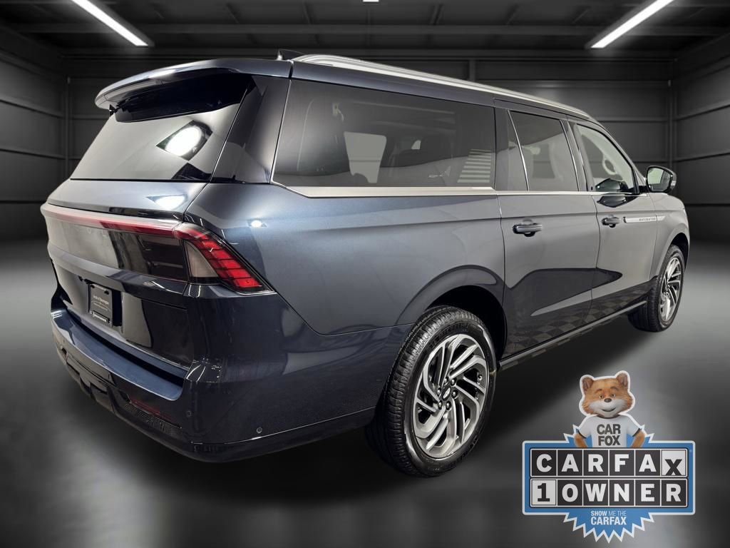 Used 2025 Lincoln Navigator L Reserve image 5