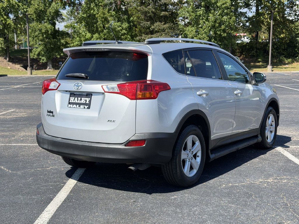 Used 2013 Toyota RAV4 XLE FWD image 18