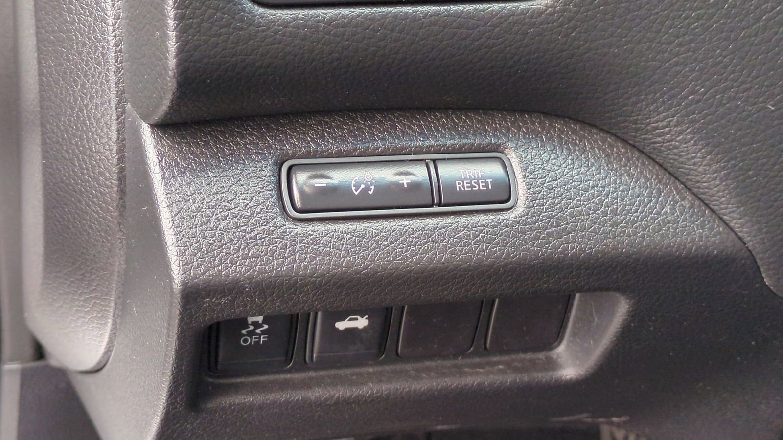 Used 2014 Nissan Altima 2.5 S w/ Display Audio Package image 16