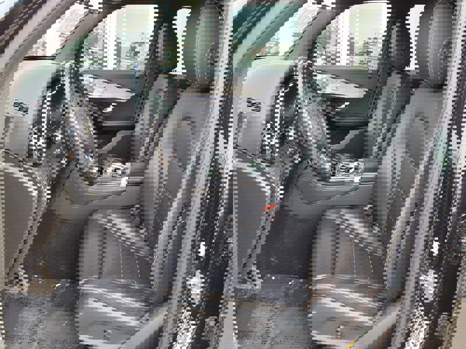 Used 2019 Mercedes-Benz GLC 350e 4MATIC image 7