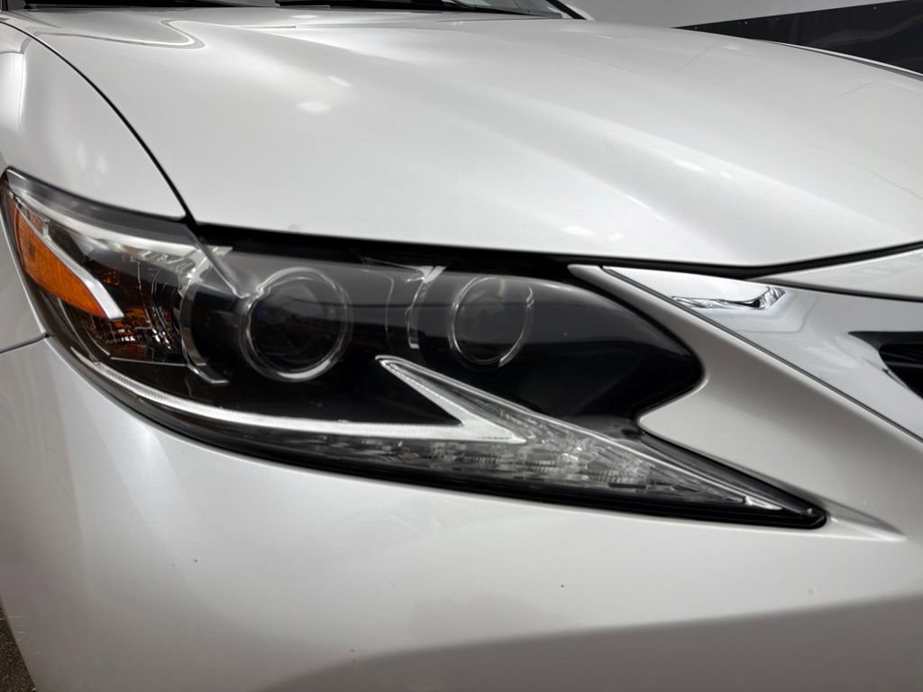 Used 2017 Lexus ES 350 w/ Luxury Package FWD image 31