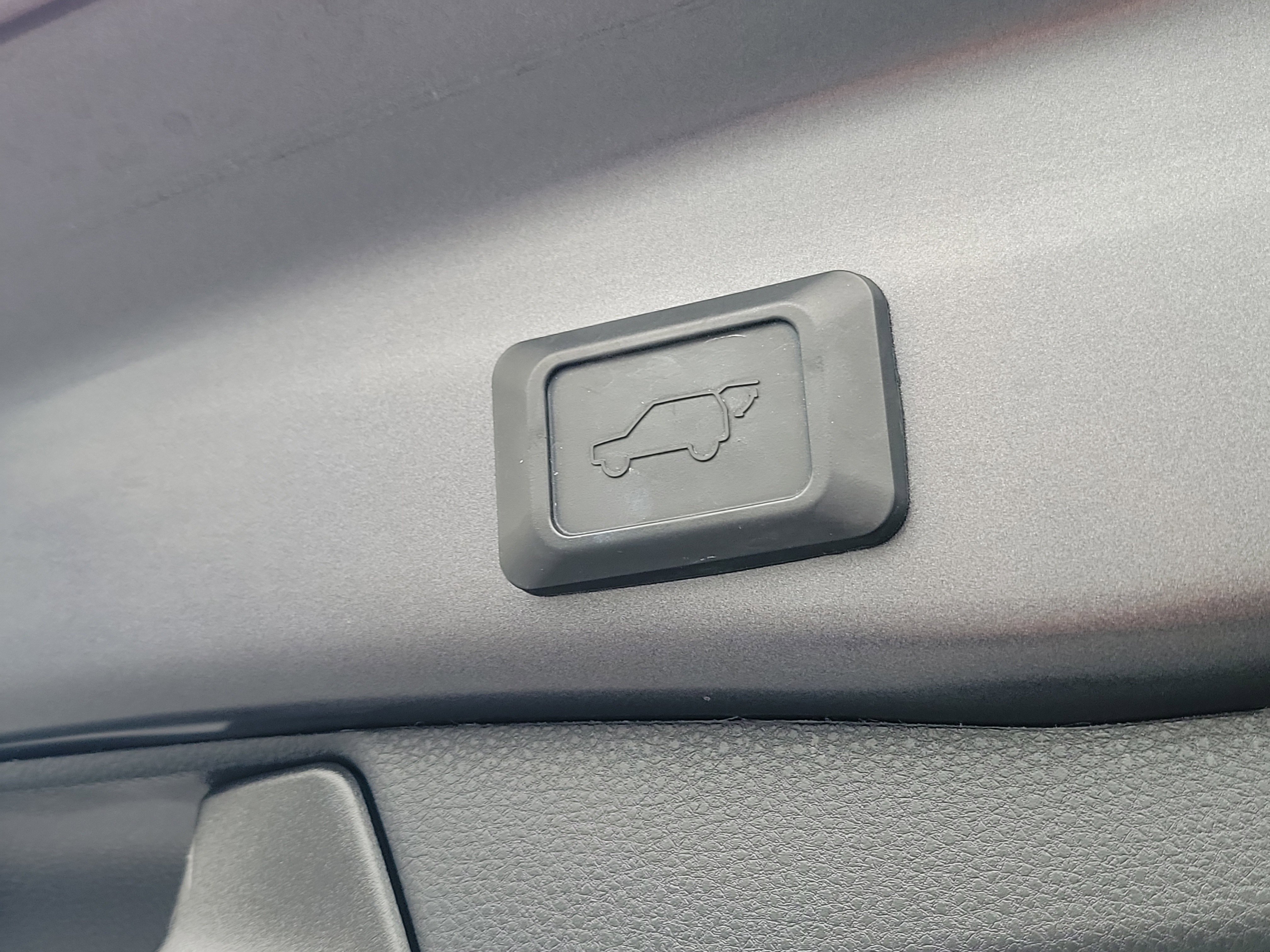 Certified 2022 Toyota RAV4 XSE image 9