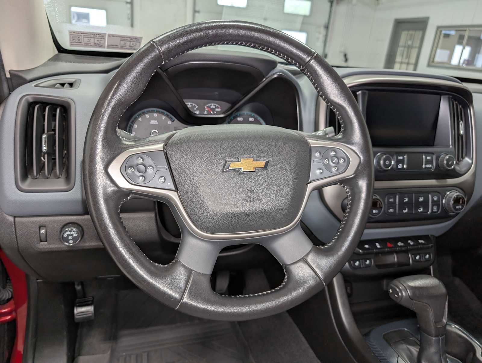 Used 2021 Chevrolet Colorado Z71 AWD/4WD image 37