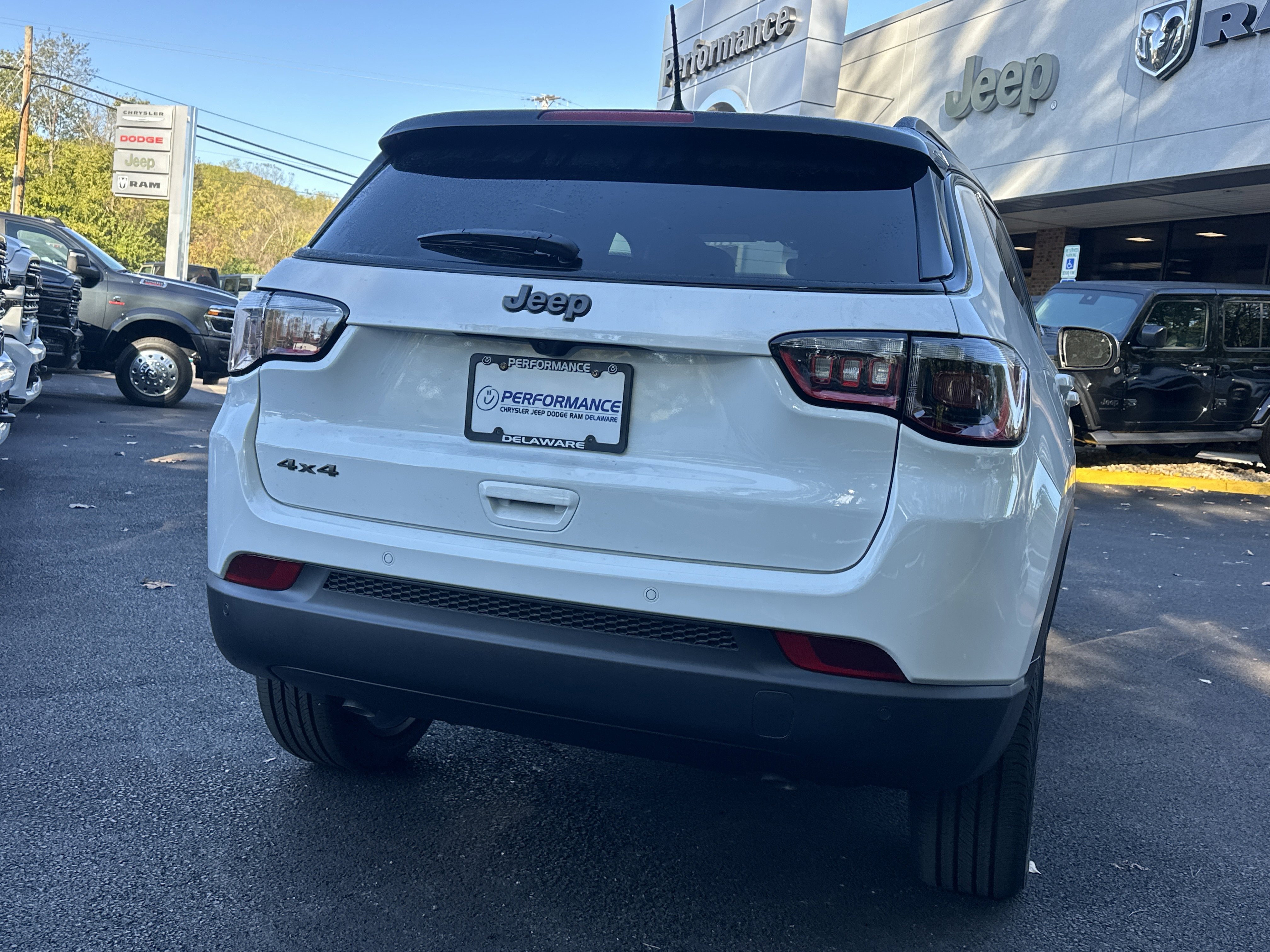 New 2026 Jeep Compass Limited image 17