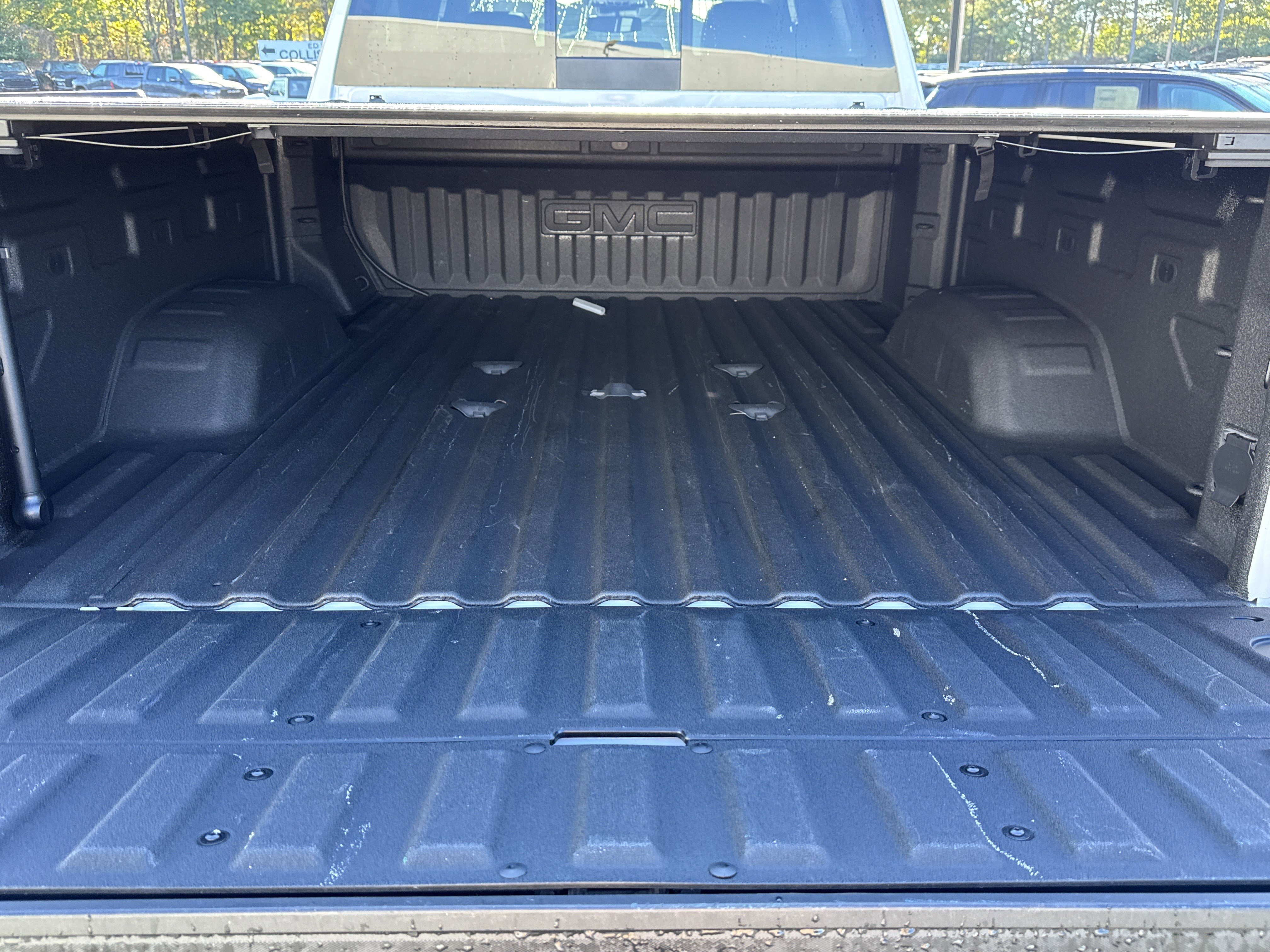 Used 2024 GMC Sierra 2500 SLT w/ SLT Convenience Package image 23