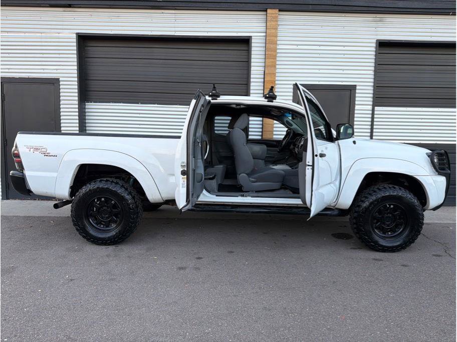 Used 2010 Toyota Tacoma 4x4 Access Cab V6 image 12