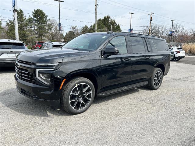 New 2026 Chevrolet Suburban RST w/ RST Capability Package AWD/4WD image 1