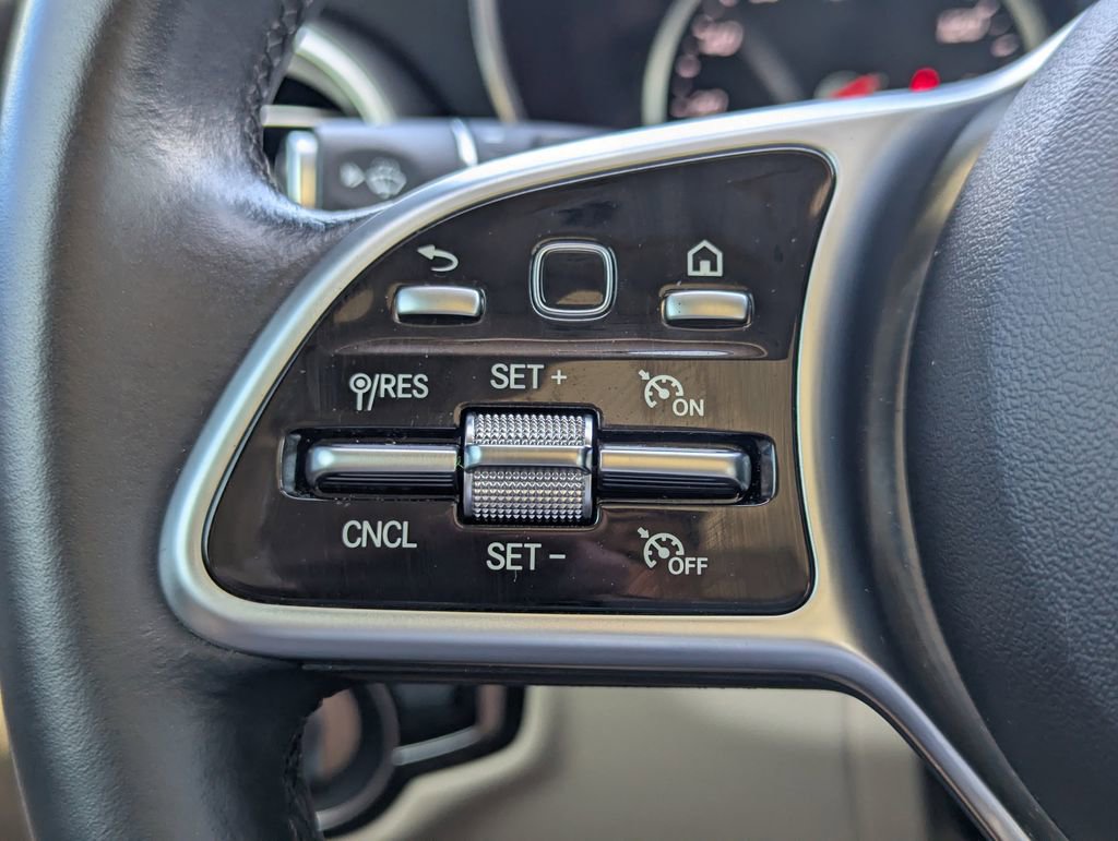 Used 2022 Mercedes-Benz GLC 300 w/ Premium Package Lite image 18