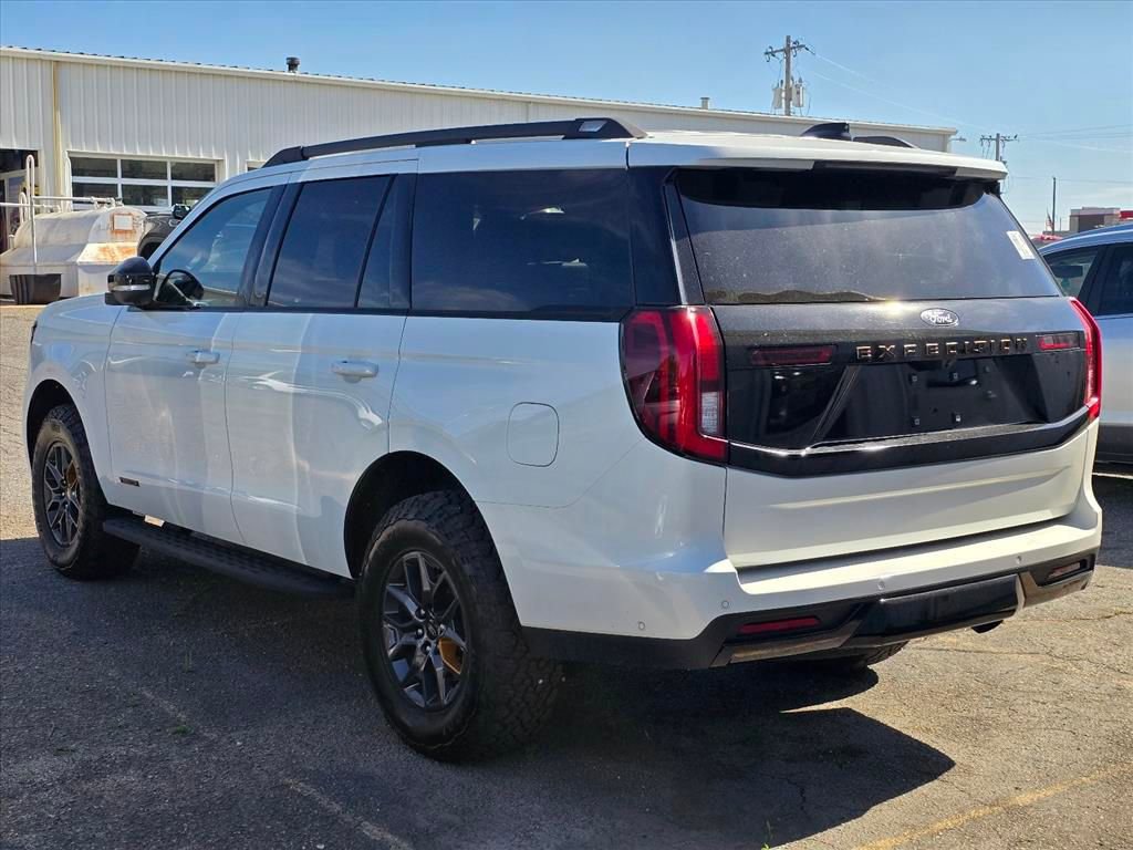 Used 2025 Ford Expedition Tremor image 9