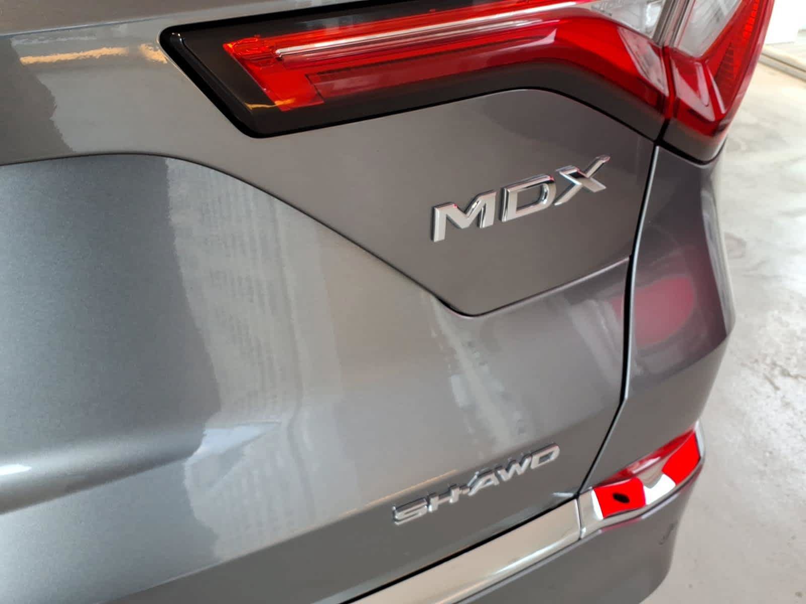 Used 2024 Acura MDX SH-AWD w/ Technology Package image 18