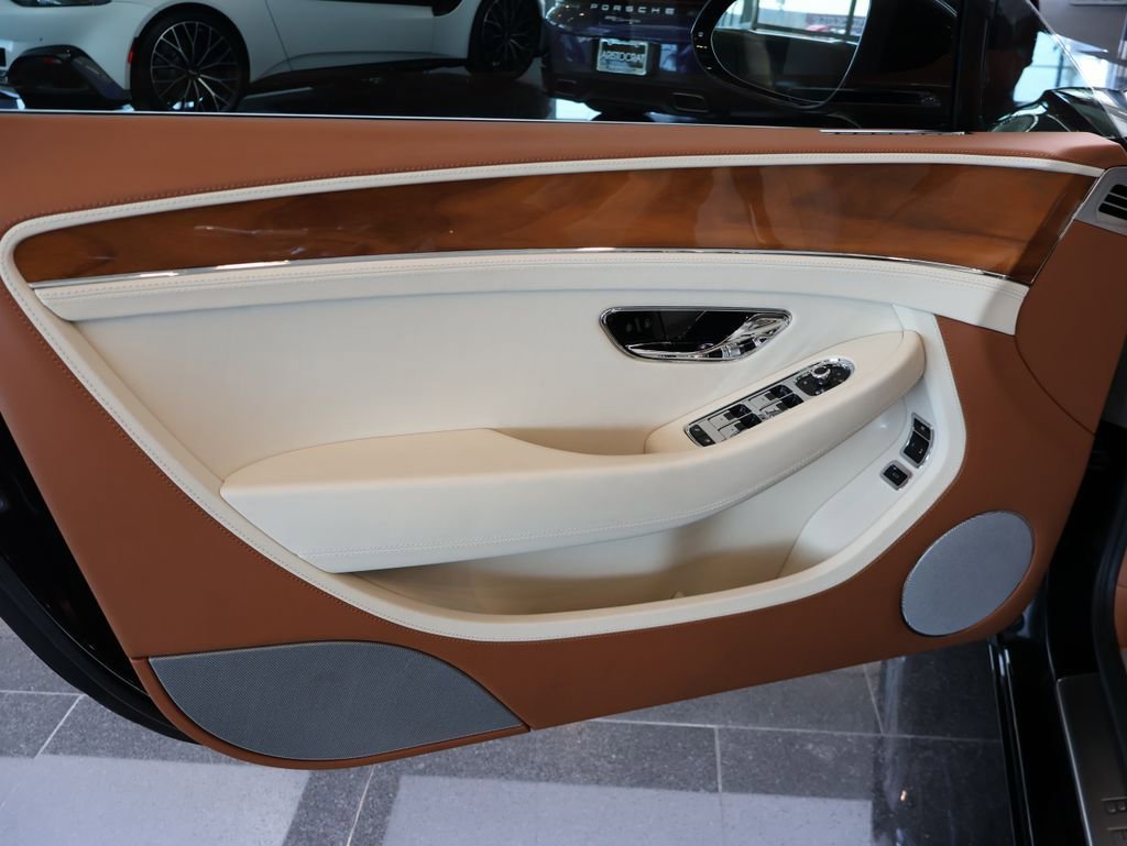 Used 2024 Bentley Continental GT image 35